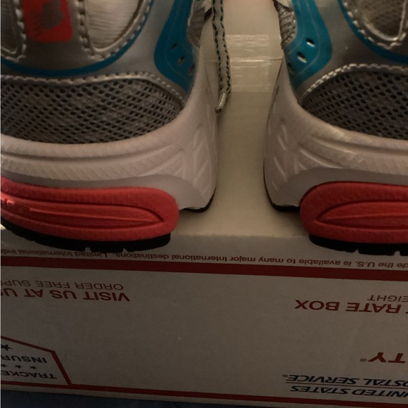 New Balance 580v4 Running Shoe New - Picture 7 of 7